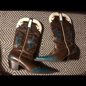 Women’s size 10 boots